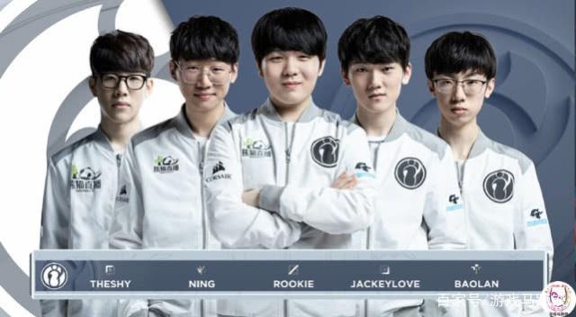 队长来到慕 队长来到慕