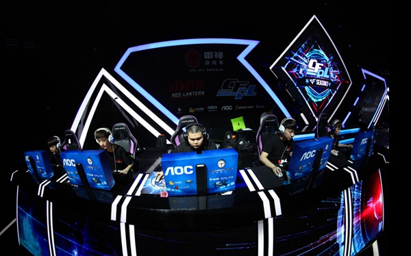 都以卓越的 都以卓越的