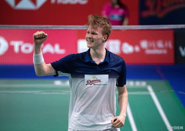 致力于年轻 致力于年轻