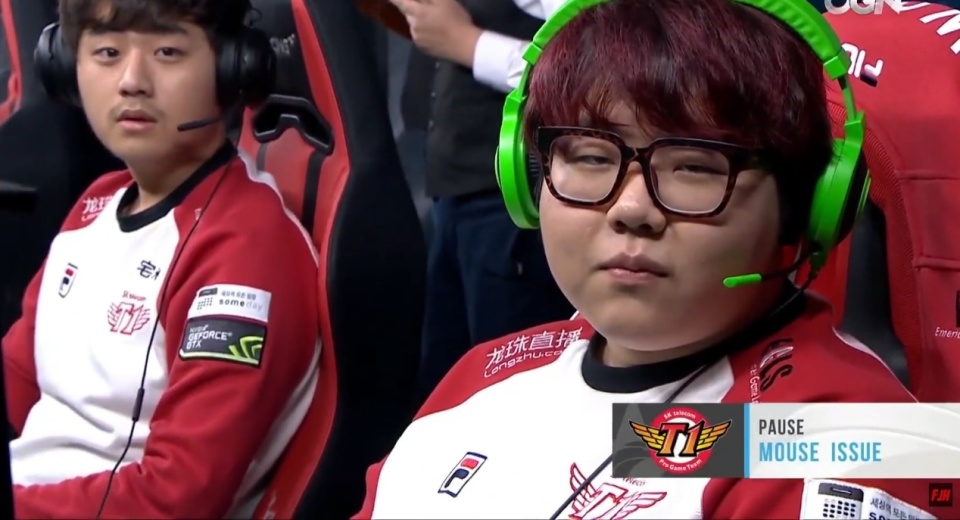 靠的不是神 靠的不是神