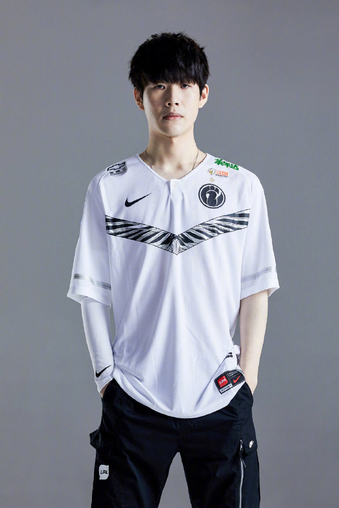 与迪亚斯 与迪亚斯